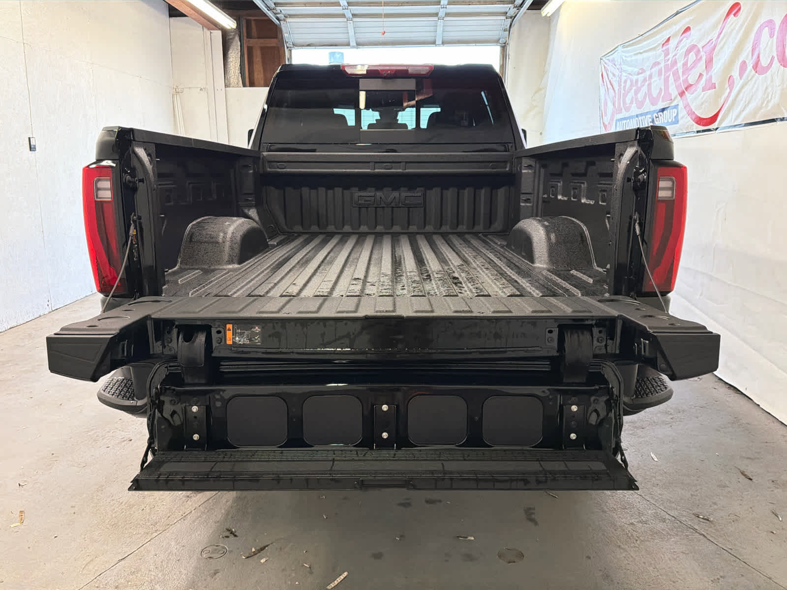 New 2026 GMC Sierra 2500 Denali w/ Denali Reserve Package image 7