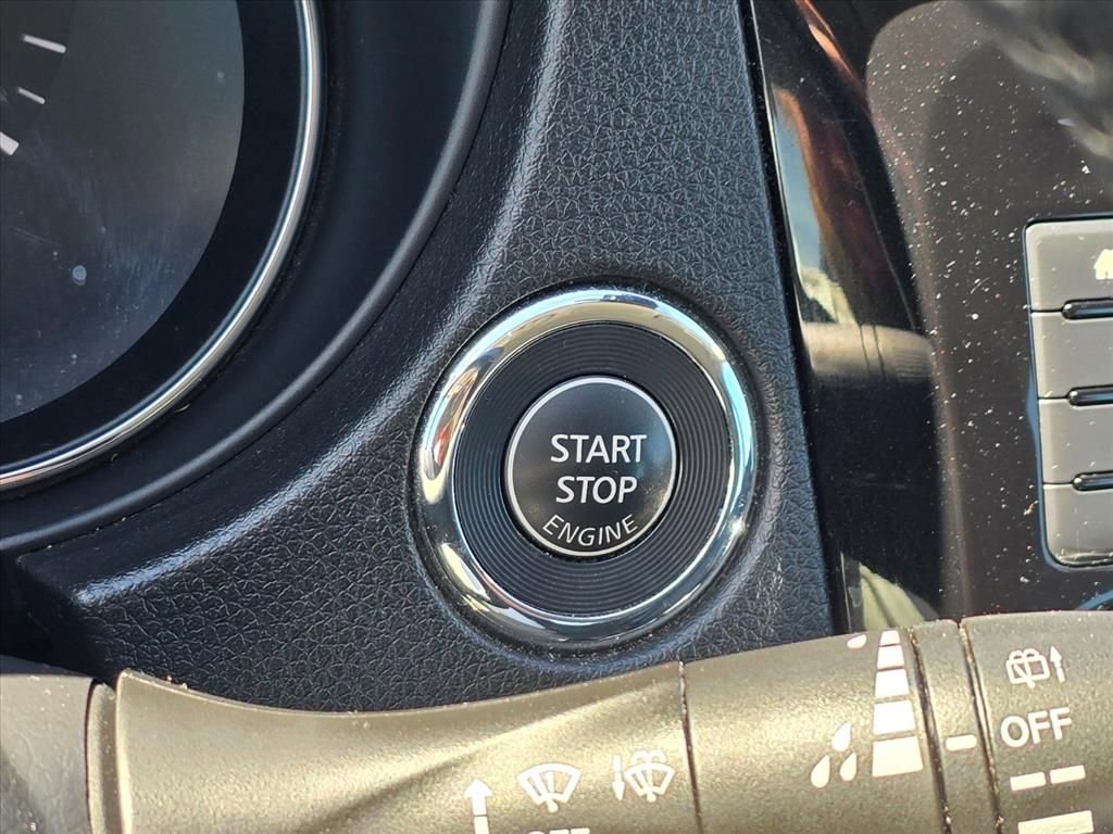 Used 2022 Nissan Rogue Sport SV w/ Technology Package image 18