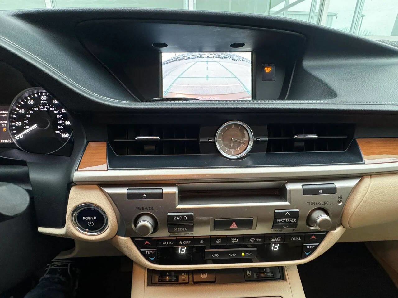Used 2014 Lexus ES 300h w/ Luxury Package w/Bamboo Trim FWD image 20