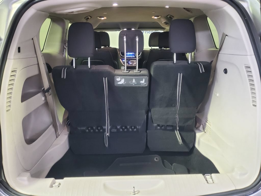 Used 2017 Chrysler Pacifica Touring FWD image 27