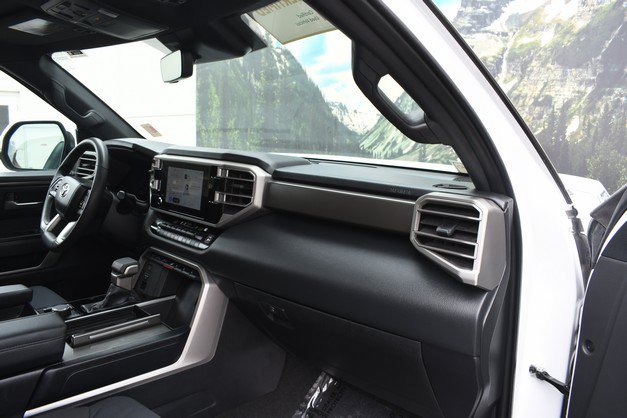 Certified 2025 Toyota Sequoia SR5 AWD/4WD image 25