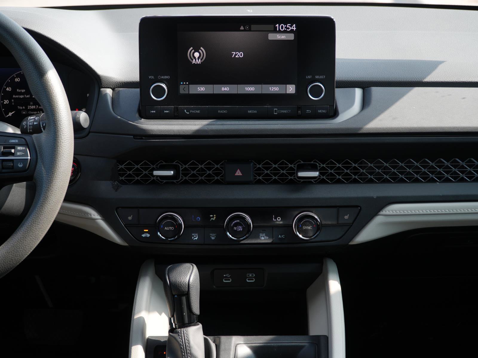 Used 2023 Honda Accord EX image 25