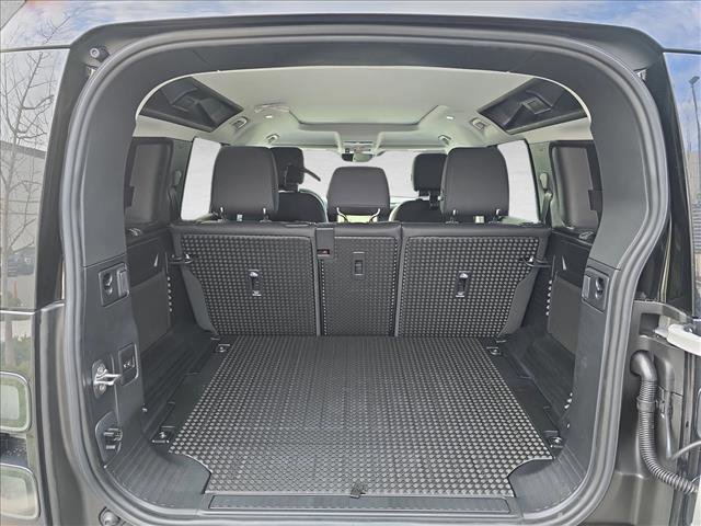 New 2026 Land Rover Defender 110 S image 12