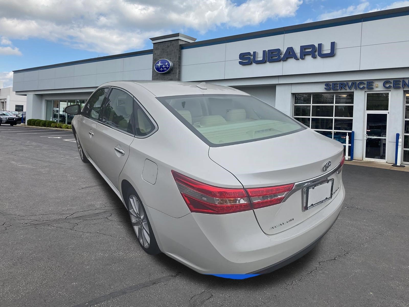 Used 2013 Toyota Avalon Limited FWD image 5