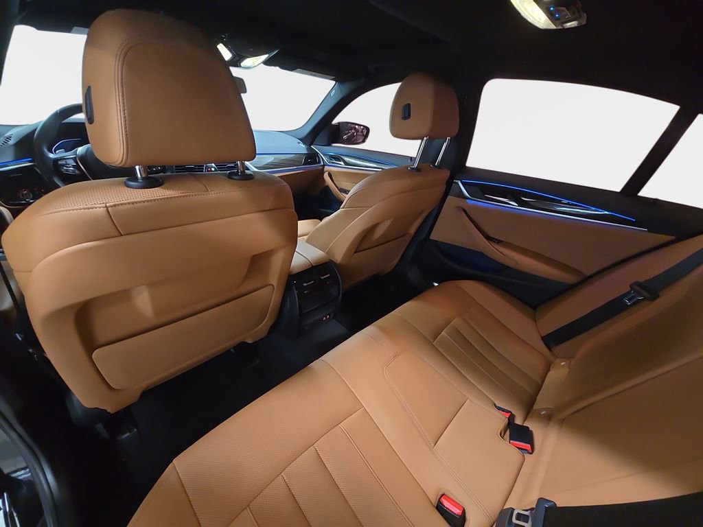 Used 2023 BMW 530e w/ Convenience Package image 14