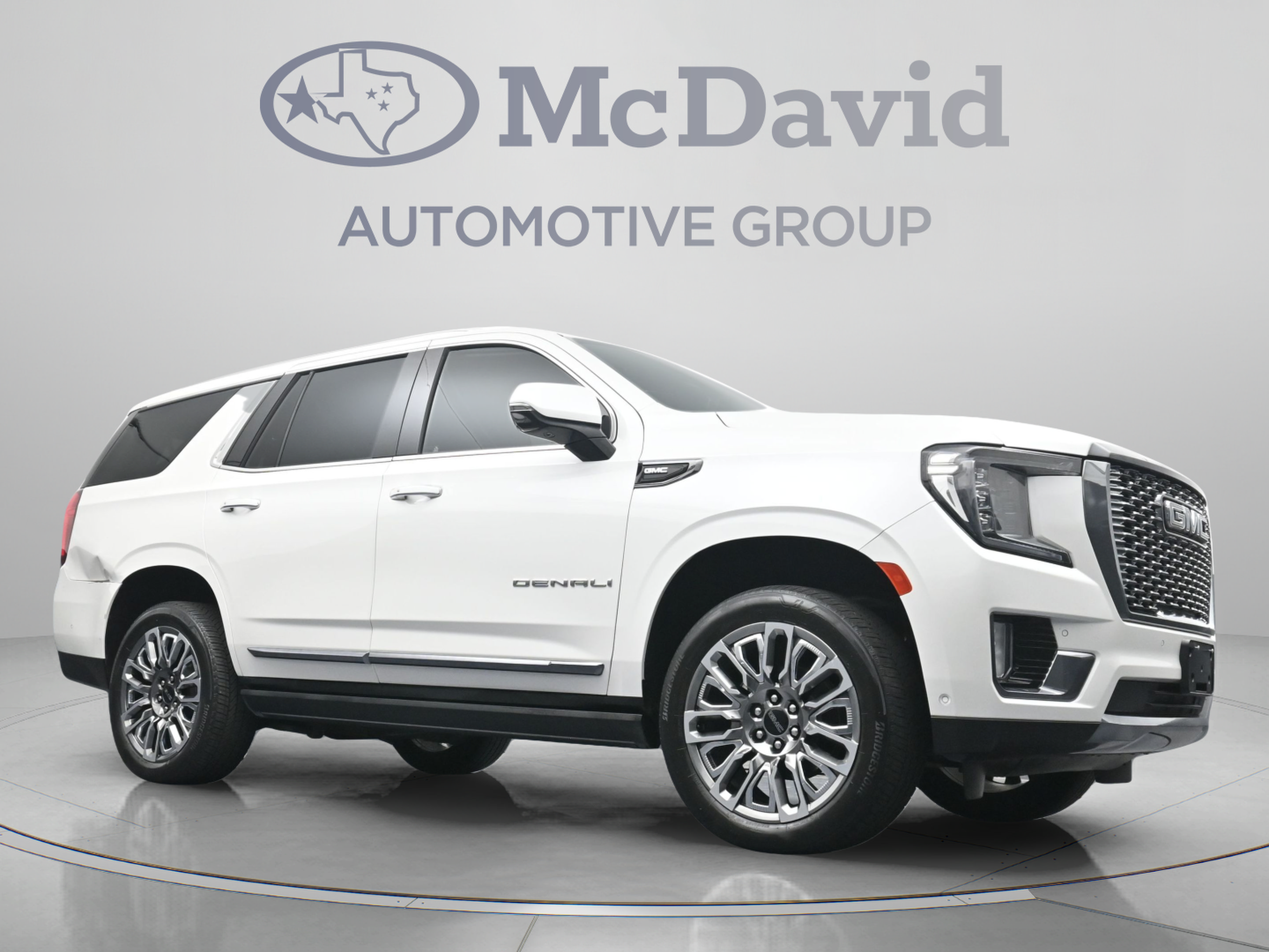 Used 2024 GMC Yukon Denali Ultimate AWD/4WD image 26