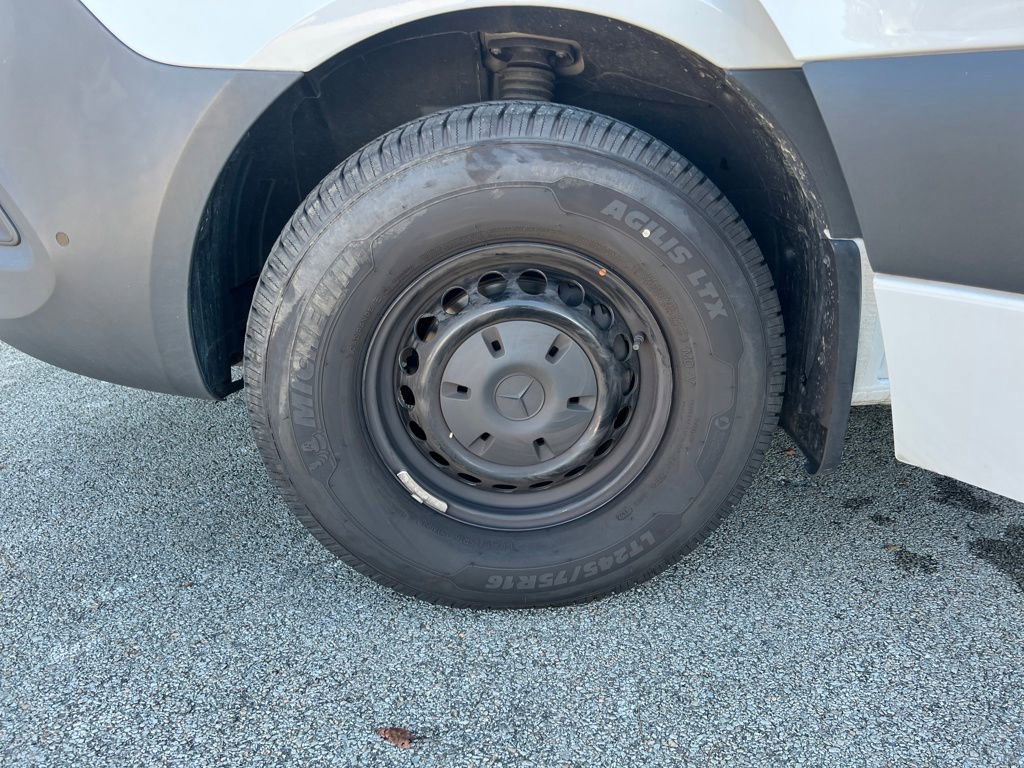 Used 2024 Mercedes-Benz Sprinter 2500 image 22