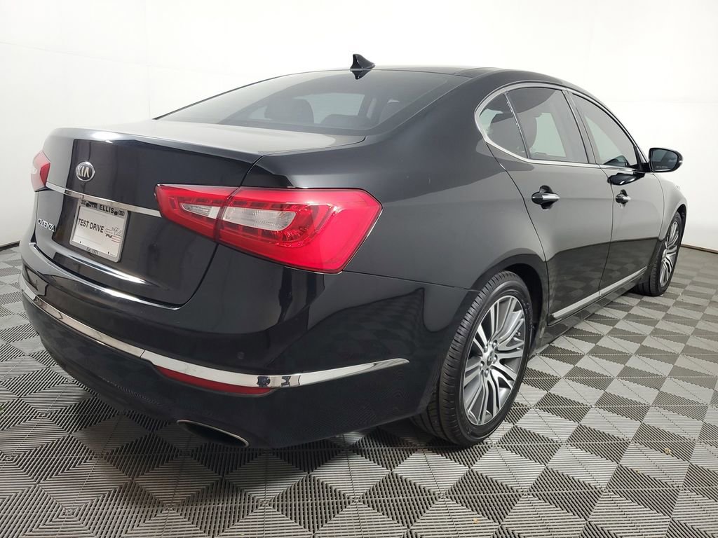 Used 2014 Kia Cadenza Premium w/ Luxury Package FWD image 6
