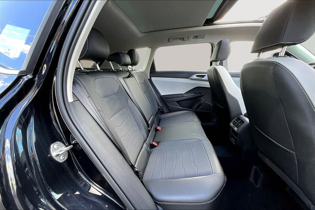 New 2026 Volkswagen Taos SE image 23