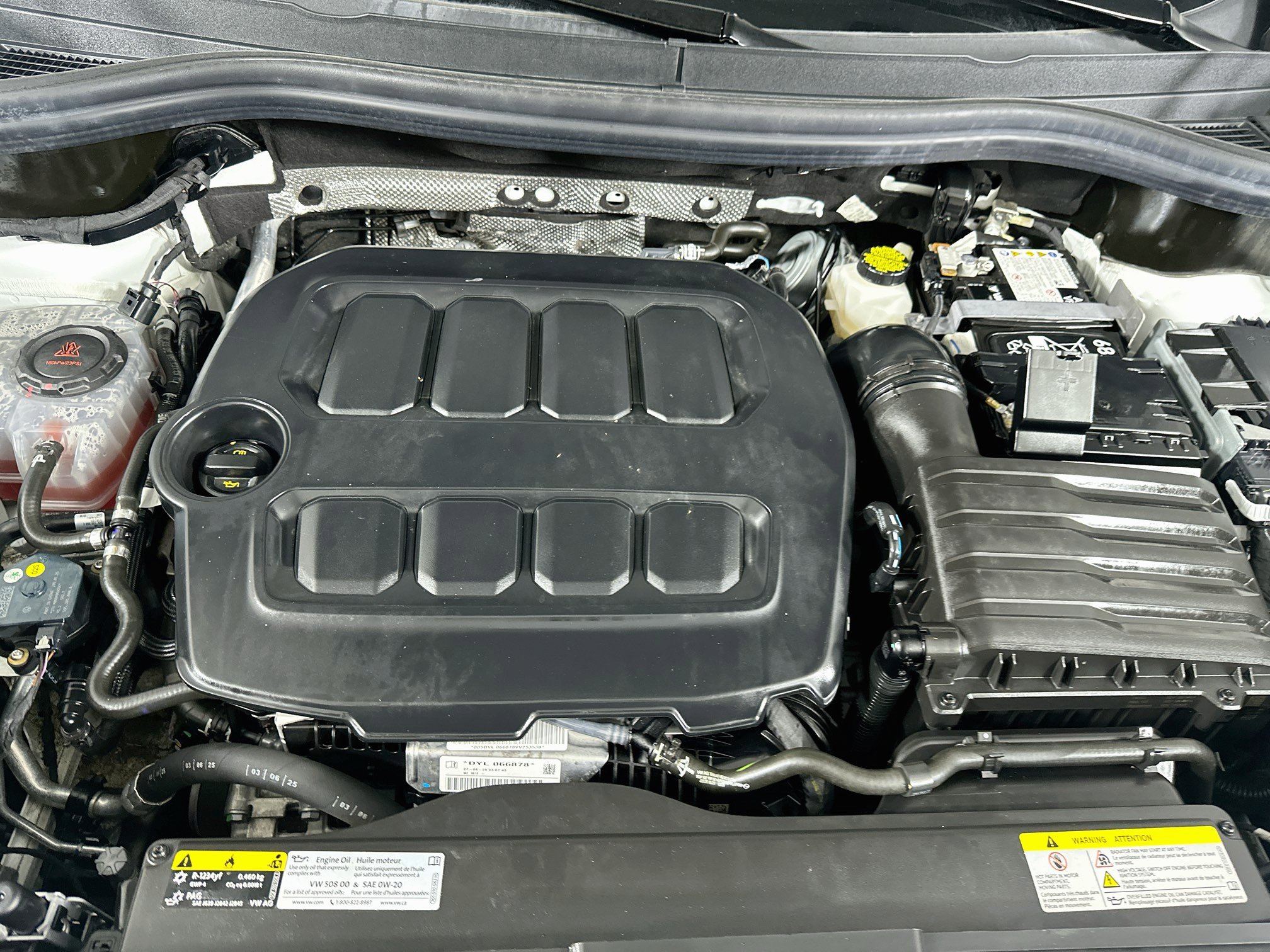 Used 2026 Volkswagen Tiguan SE AWD/4WD image 32
