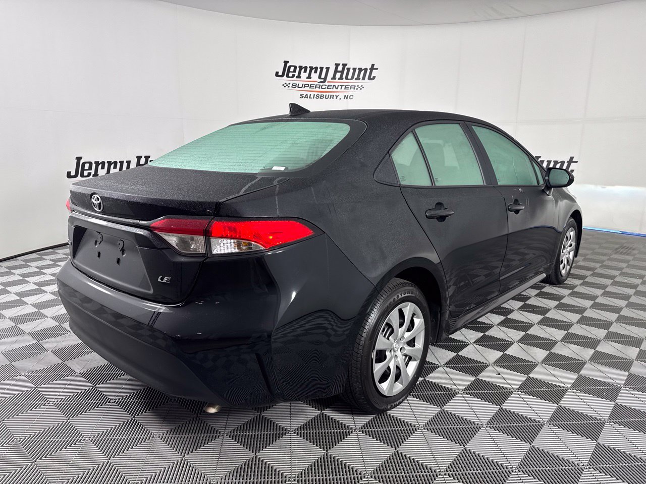 Used 2026 Toyota Corolla LE FWD image 7