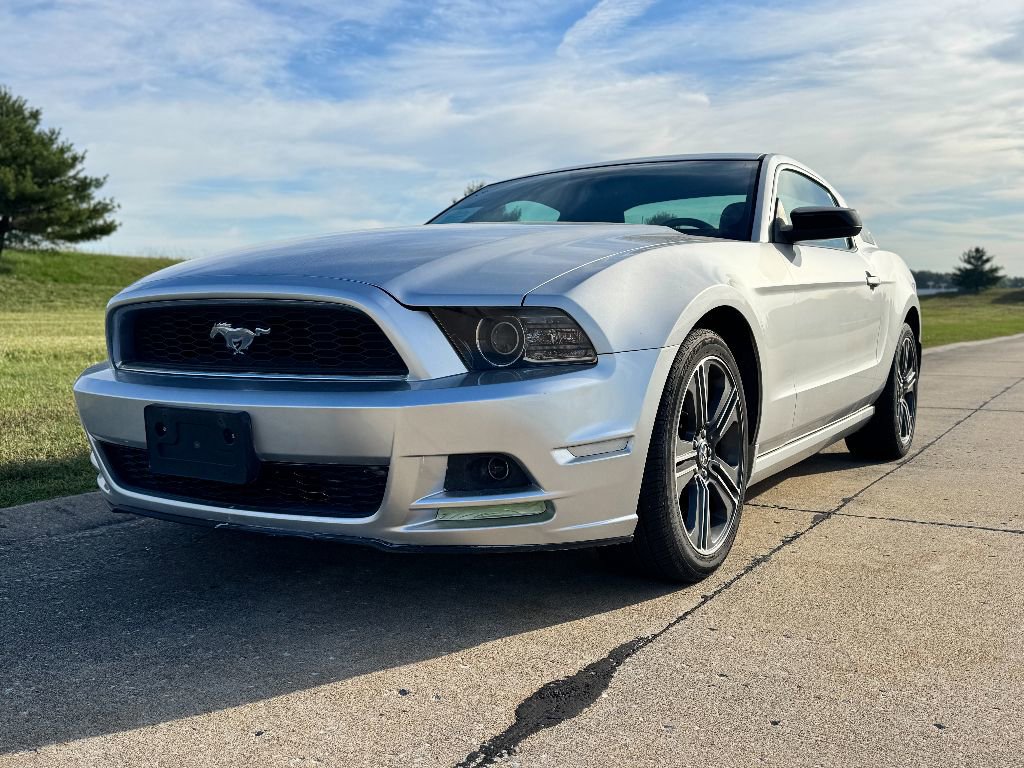 Used 2014 Ford Mustang Coupe w/ V6 Performance Package image 10