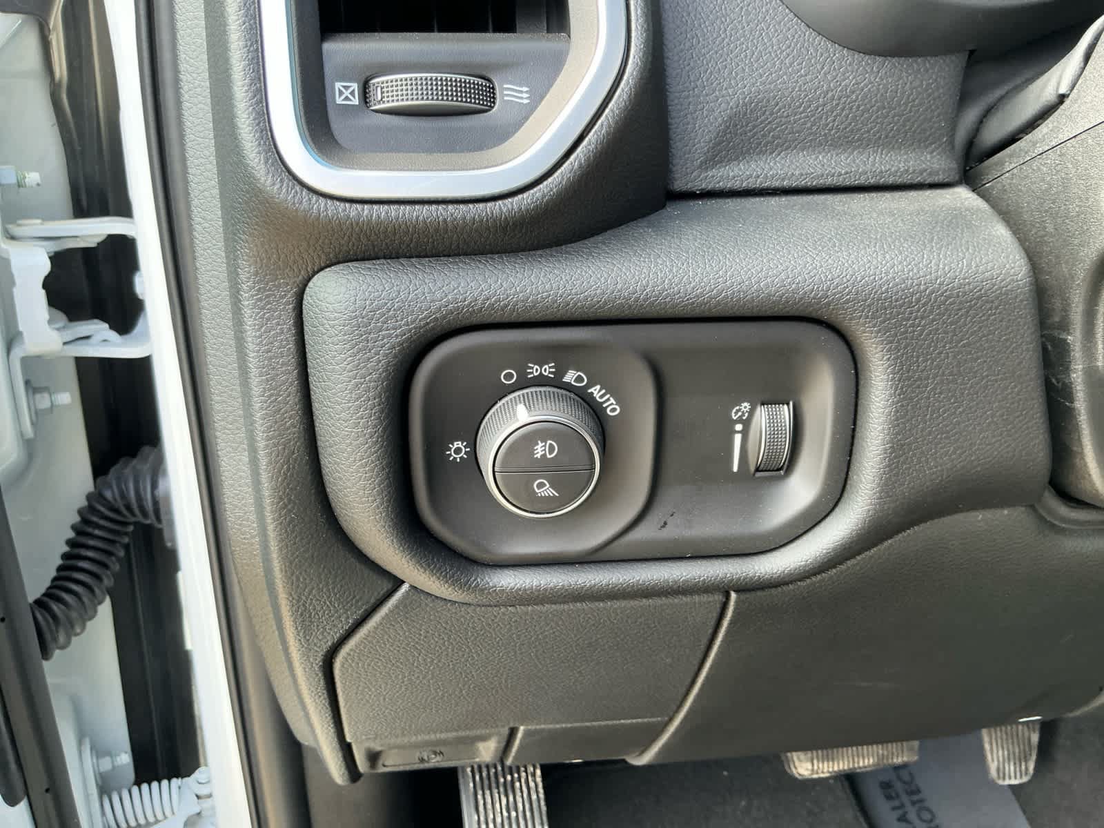 New 2026 RAM 2500 Big Horn AWD/4WD image 23