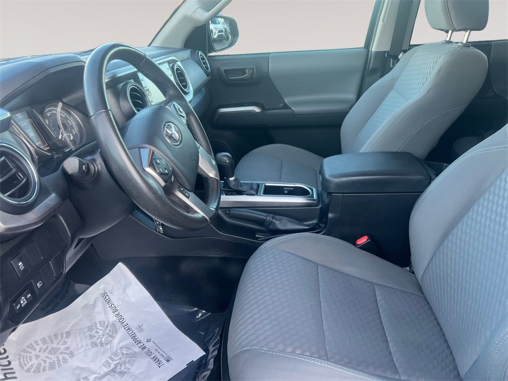 Used 2022 Toyota Tacoma SR5 image 9