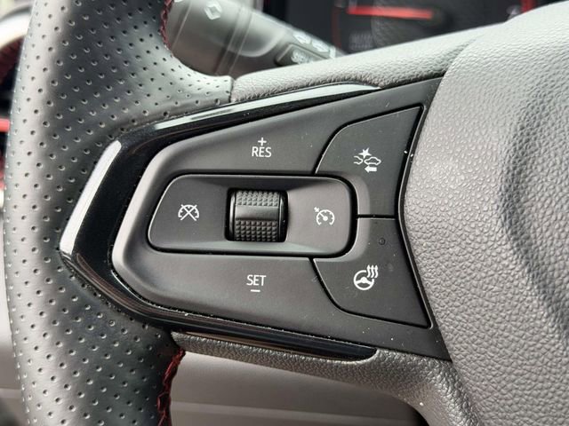 Used 2024 Chevrolet Trax RS w/ Sunroof Package FWD image 23