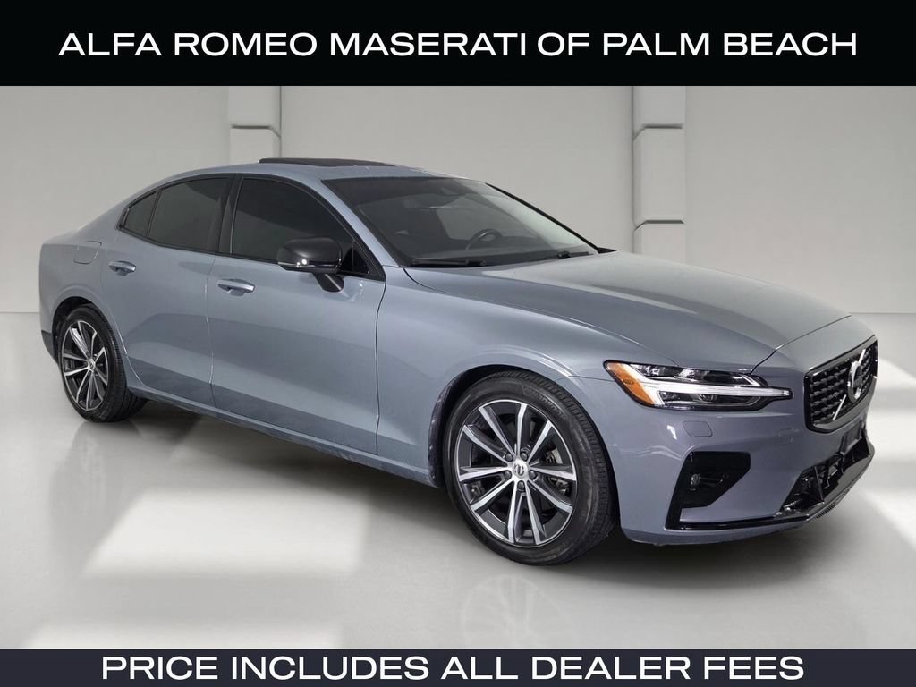 Used 2022 Volvo S60 B5 Momentum