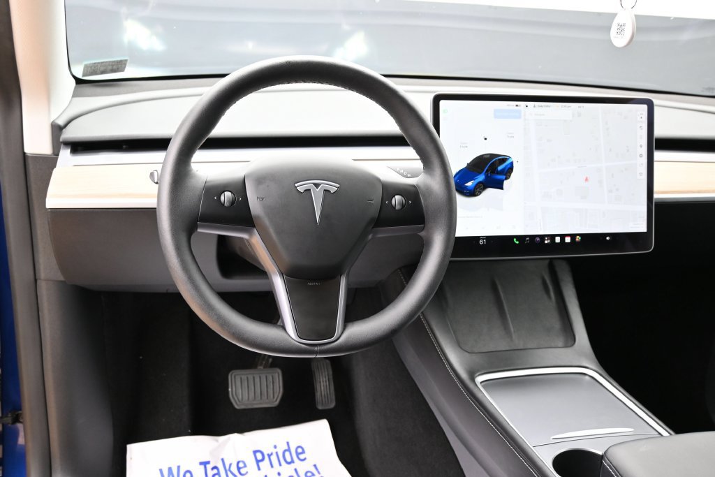 Used 2025 Tesla Model Y Long Range RWD image 33