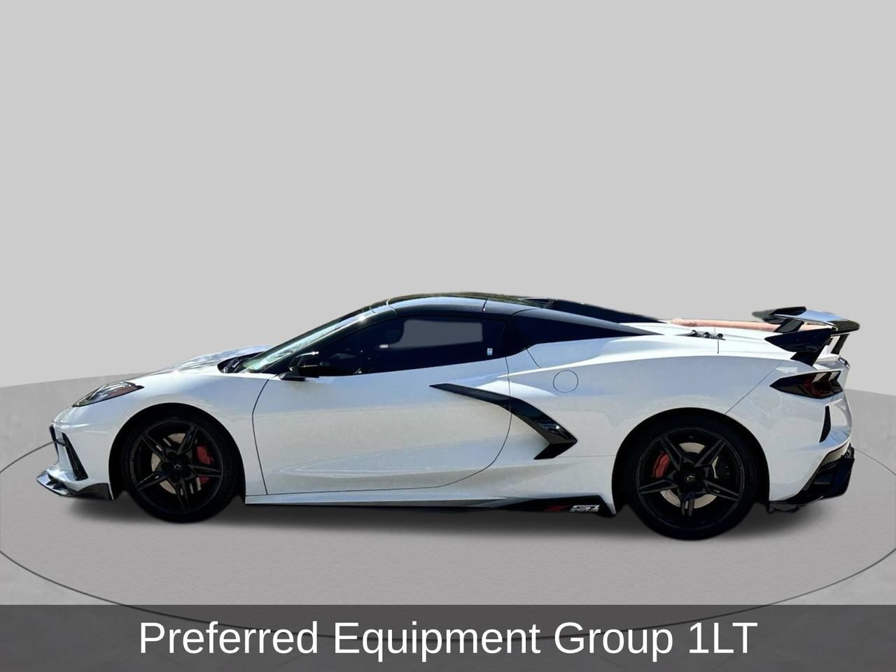 Used 2021 Chevrolet Corvette Stingray Convertible w/ Z51 Performance Package RWD image 3