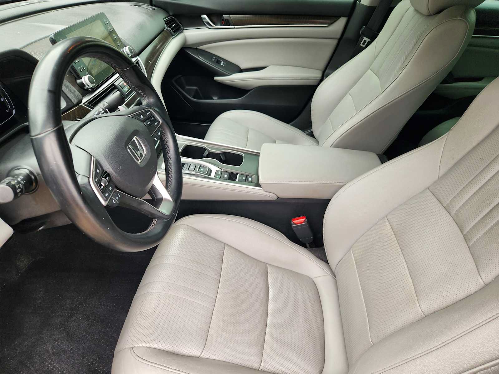 Used 2020 Honda Accord Touring image 12
