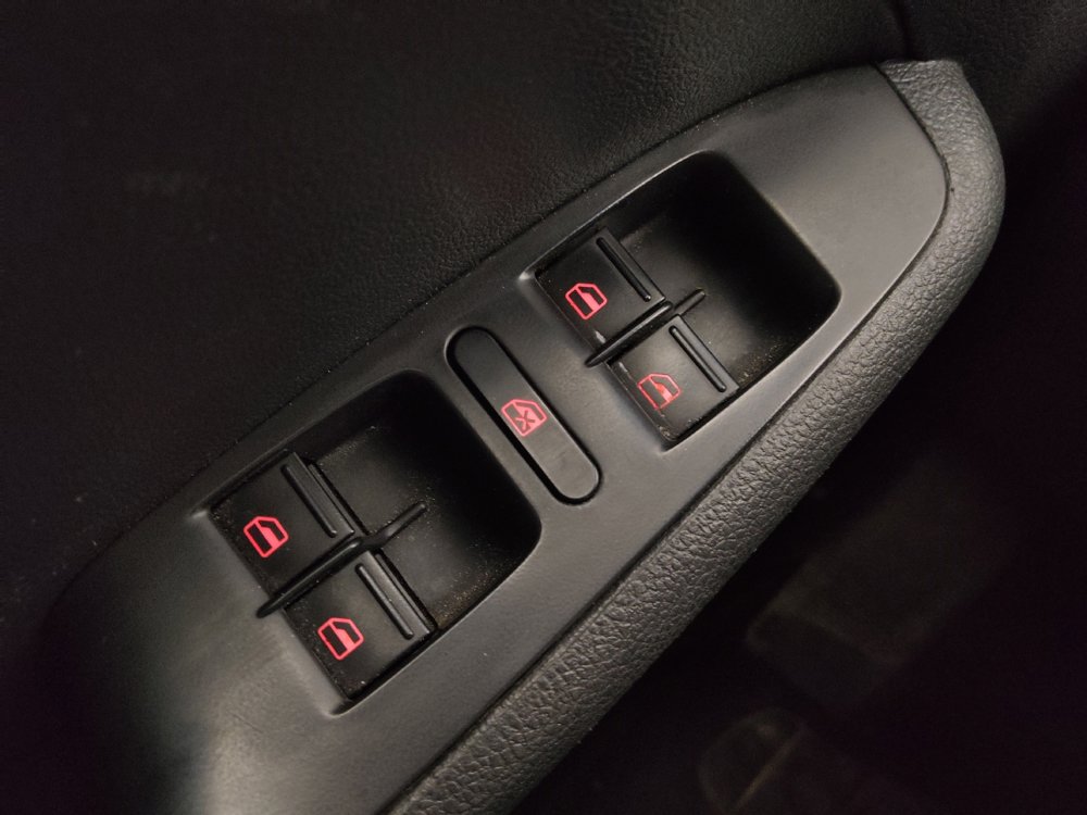 Used 2018 Volkswagen Jetta S FWD image 27