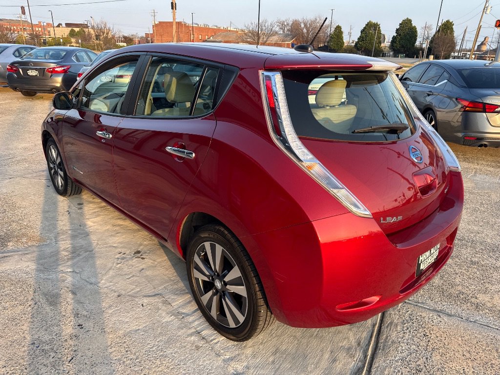 Used 2015 Nissan Leaf SV w/ LED & Quick Charge Package FWD image 3