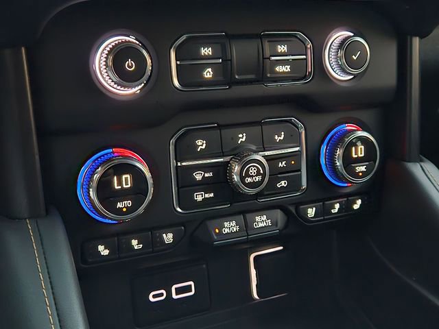 Used 2024 GMC Yukon AT4 w/ Technology Package image 17