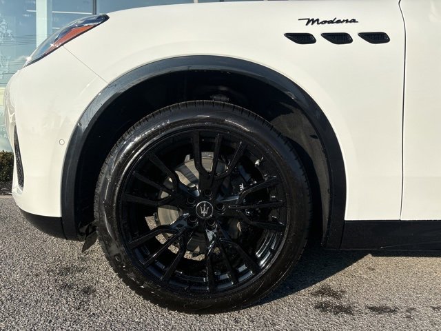 Used 2025 Maserati Grecale Modena image 7