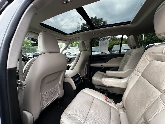 Certified 2023 Lincoln Aviator Grand Touring w/ Equipment Group 301A AWD/4WD image 18