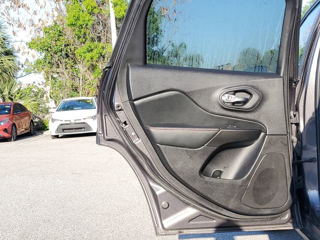 Used 2020 Jeep Cherokee Trailhawk w/ Technology Group image 13