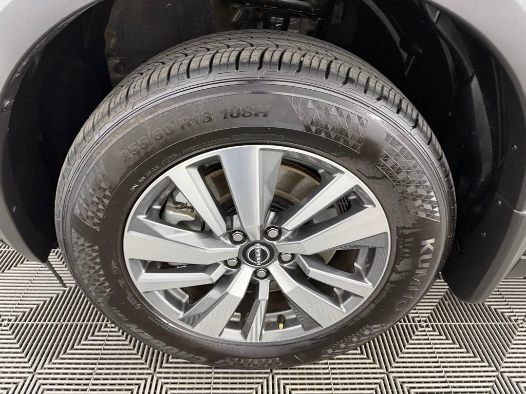 Used 2025 Nissan Pathfinder SL image 10