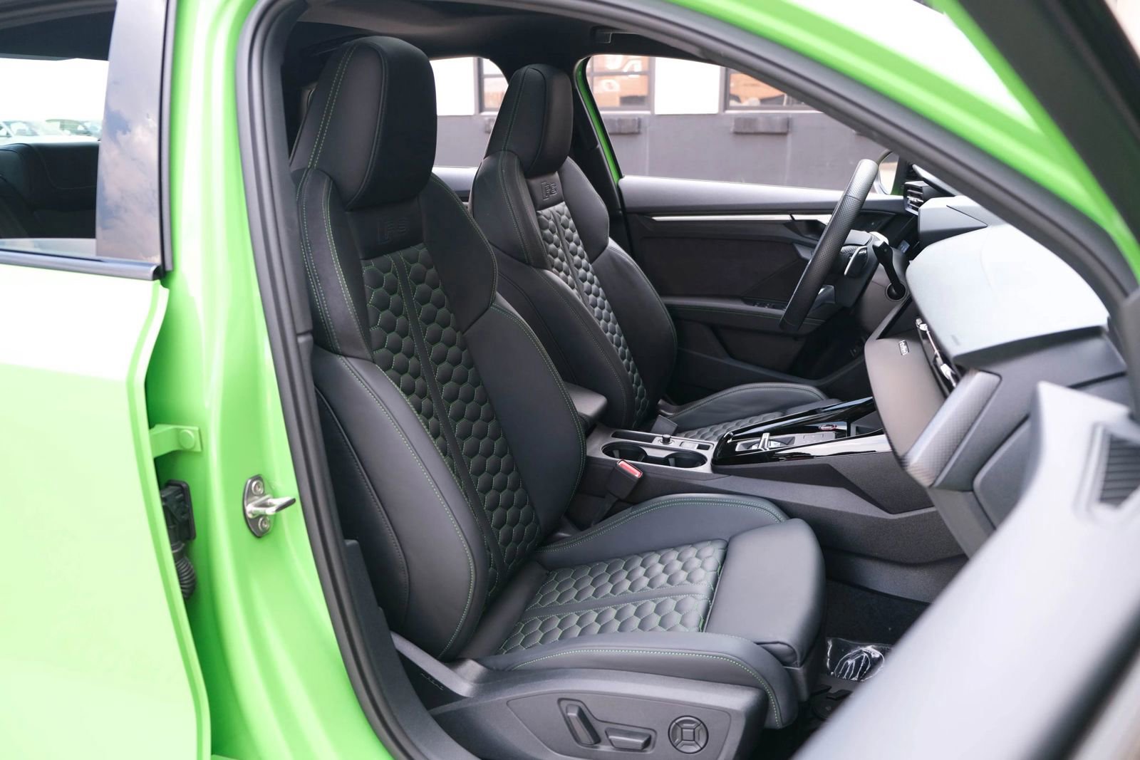 Used 2024 Audi RS 3 image 34