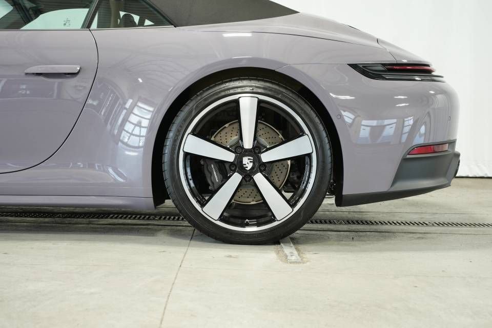 Certified 2026 Porsche 911 Carrera image 44