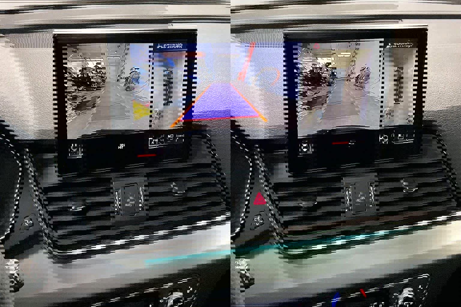 Used 2023 Audi Q5 e Prestige w/ Prestige Package image 22