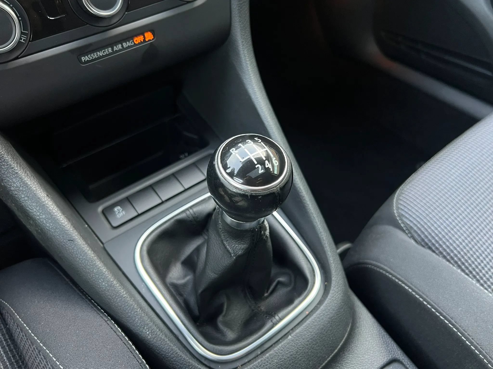 Used 2012 Volkswagen Golf TDI FWD image 11