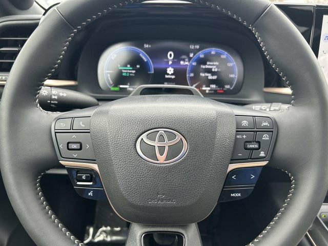 Used 2026 Toyota Crown Limited w/ Advanced Technology Package image 30