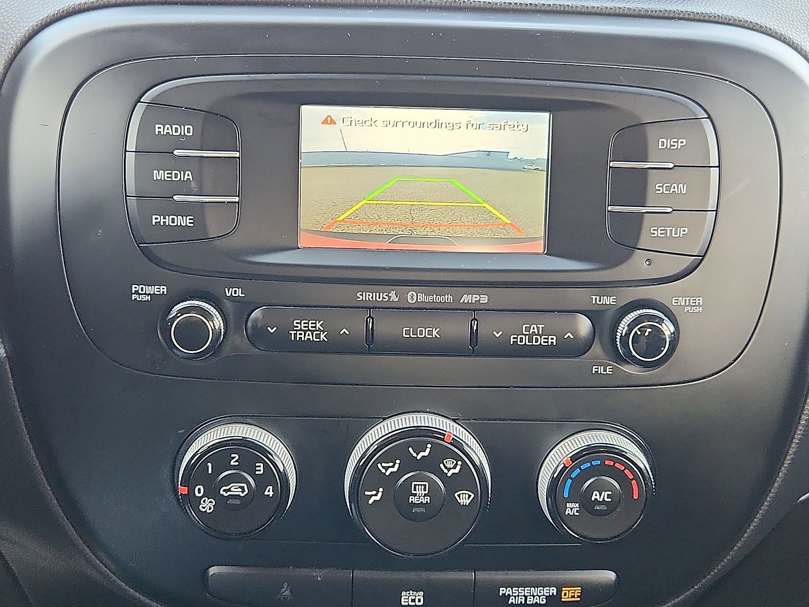 Used 2016 Kia Soul + image 16