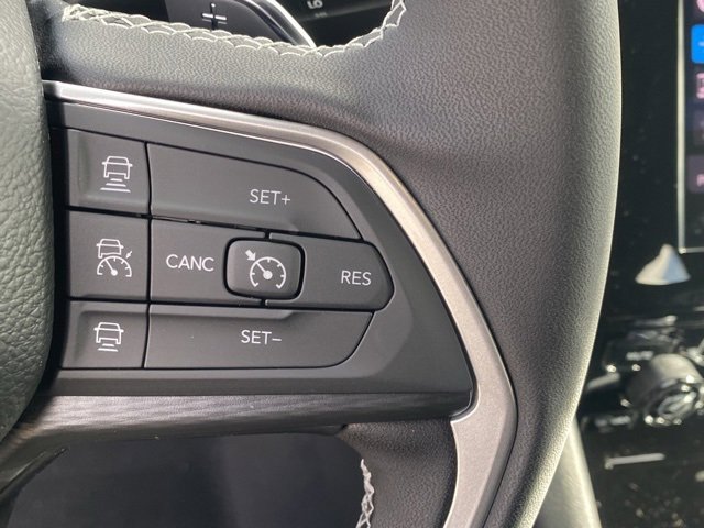 New 2025 Jeep Grand Cherokee L Altitude image 18