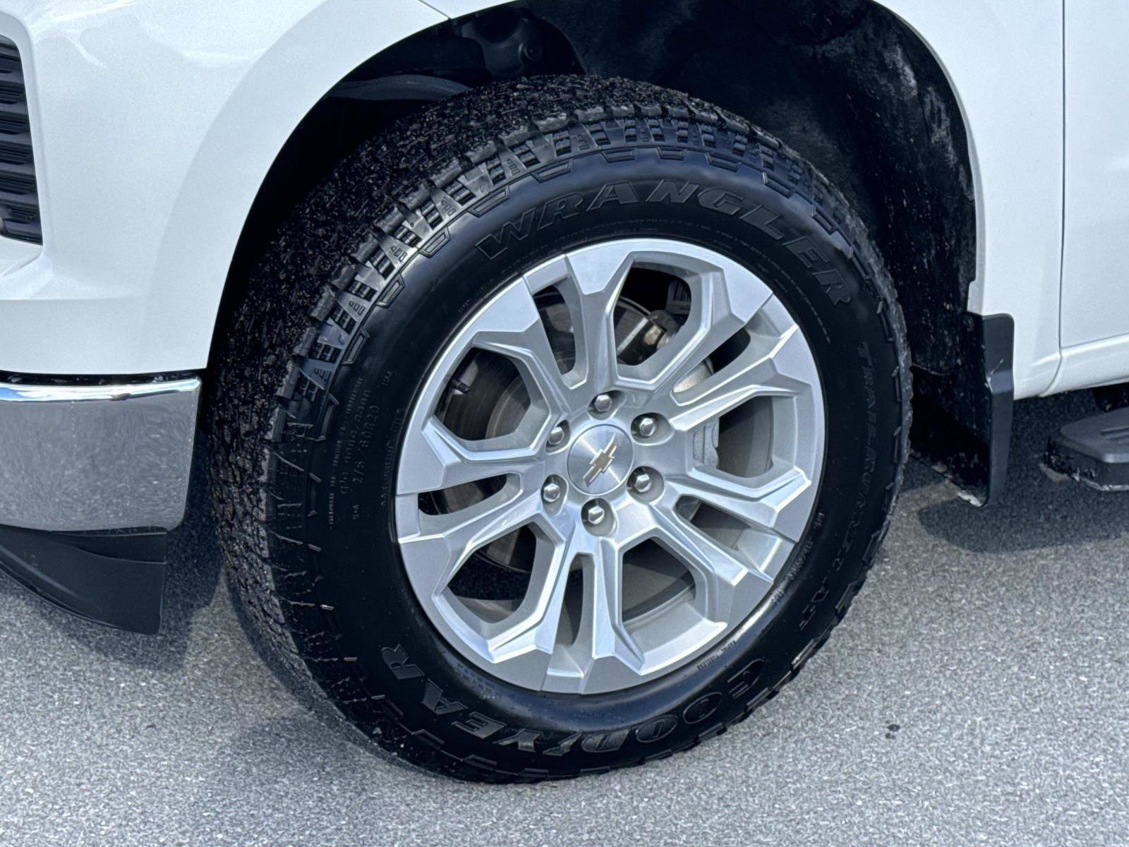 Used 2023 Chevrolet Silverado 1500 LTZ image 28