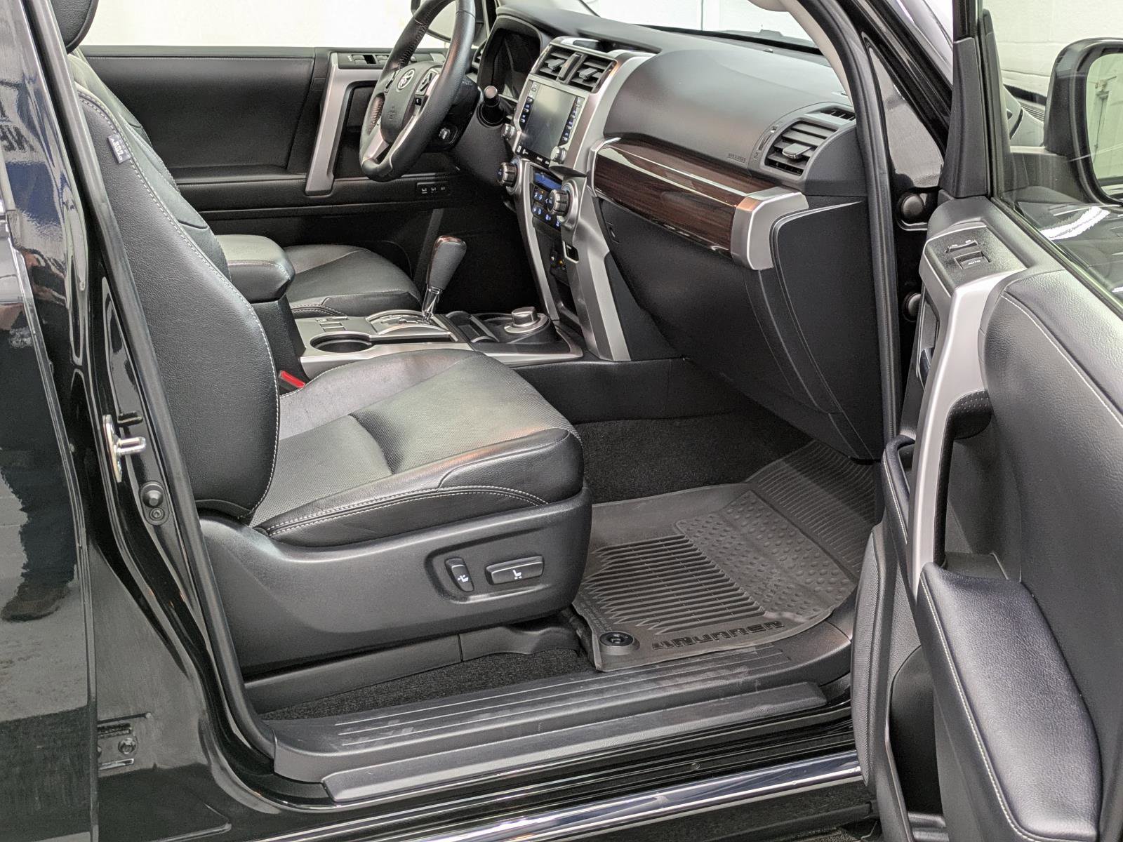 Used 2022 Toyota 4Runner Limited image 21