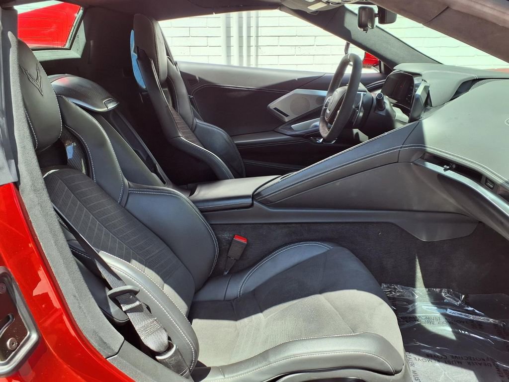 Used 2022 Chevrolet Corvette Stingray Premium Conv w/ Z51 Performance Package RWD image 6