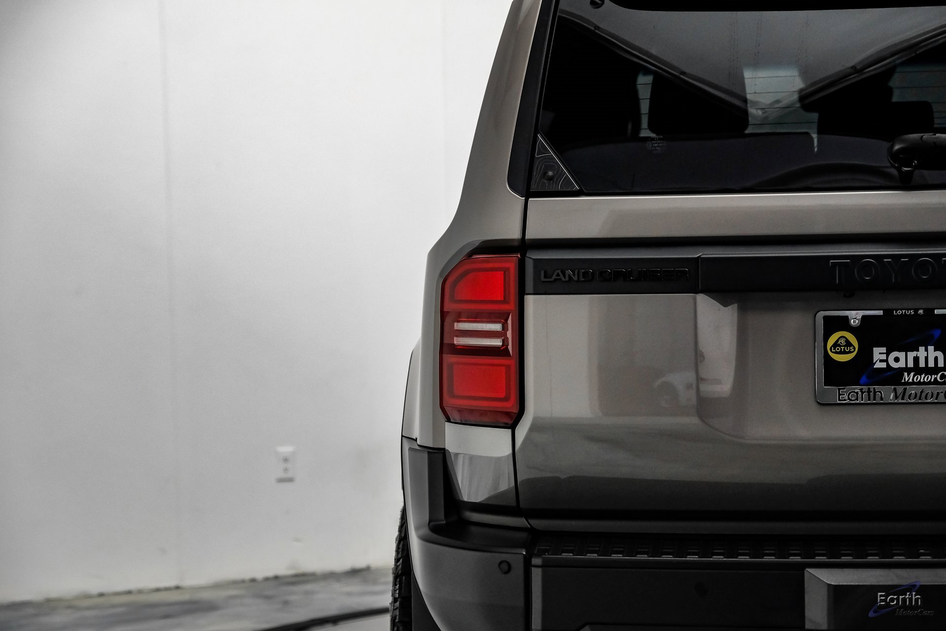 Used 2024 Toyota Land Cruiser image 12