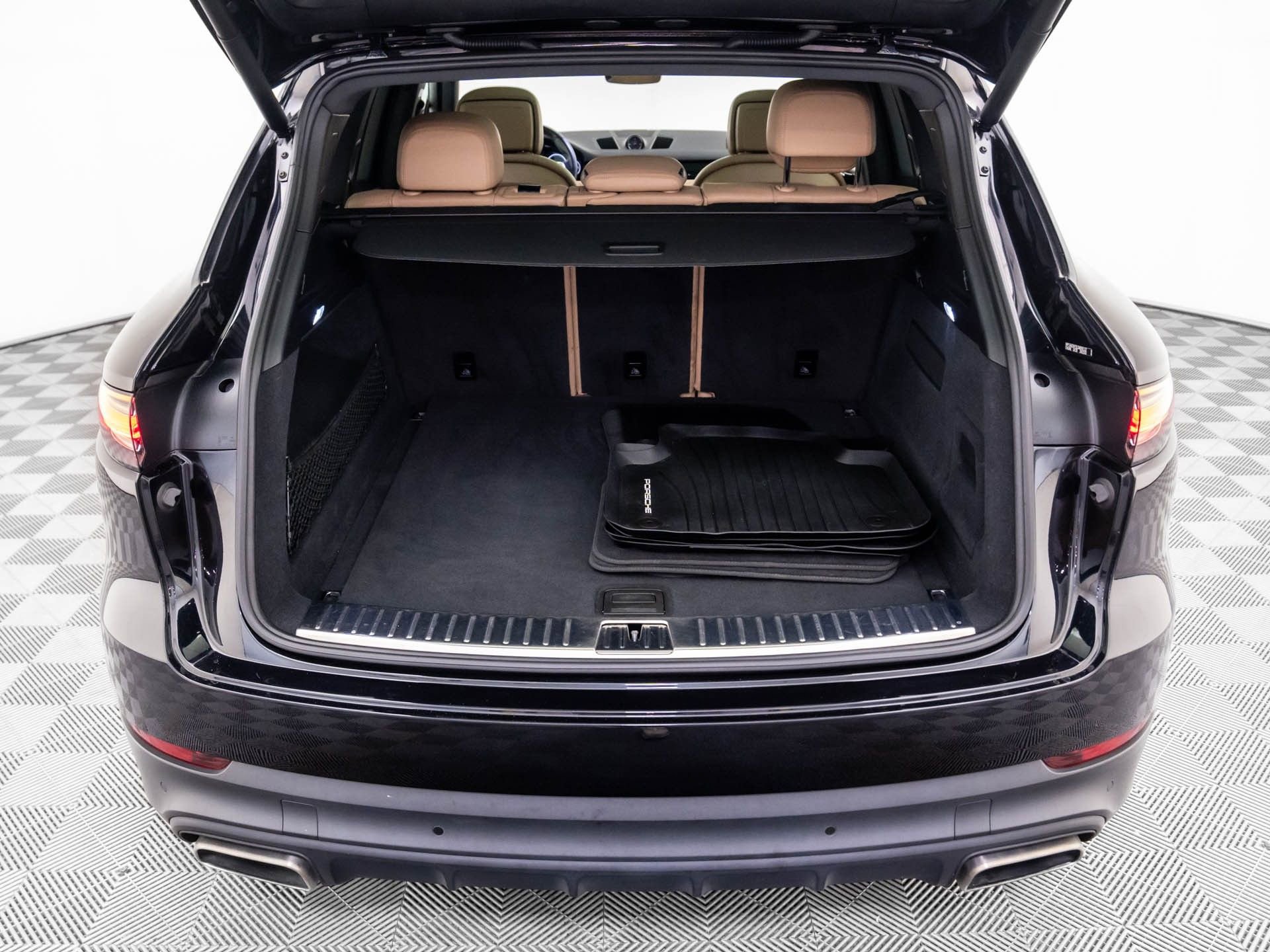 Certified 2020 Porsche Cayenne image 31