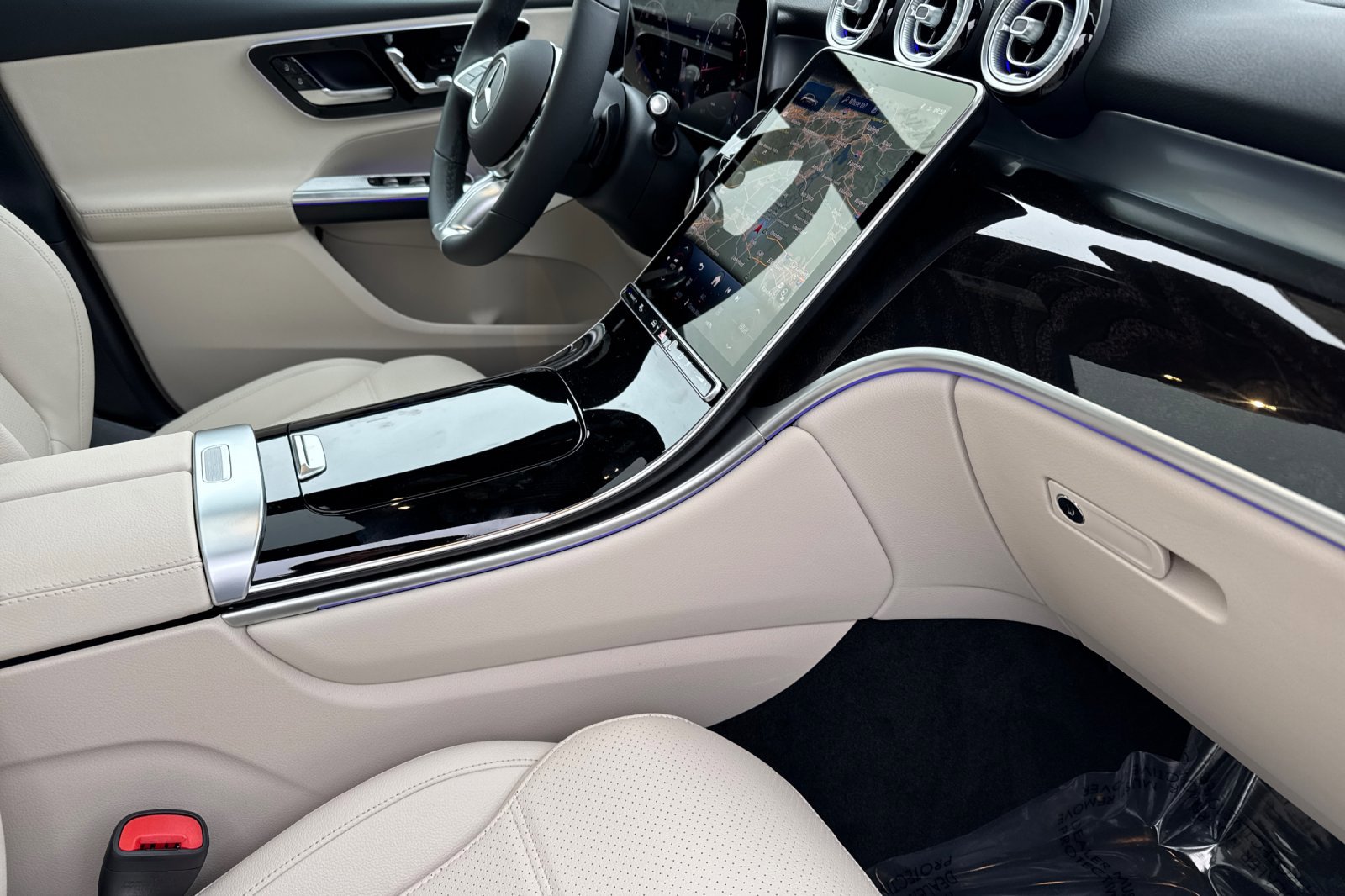 New 2026 Mercedes-Benz GLC 300 4MATIC image 16