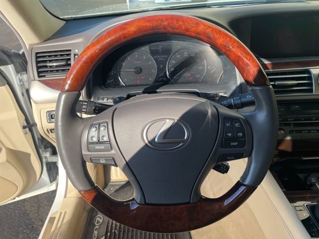 Used 2017 Lexus LS 460 AWD w/ Comfort Package image 10