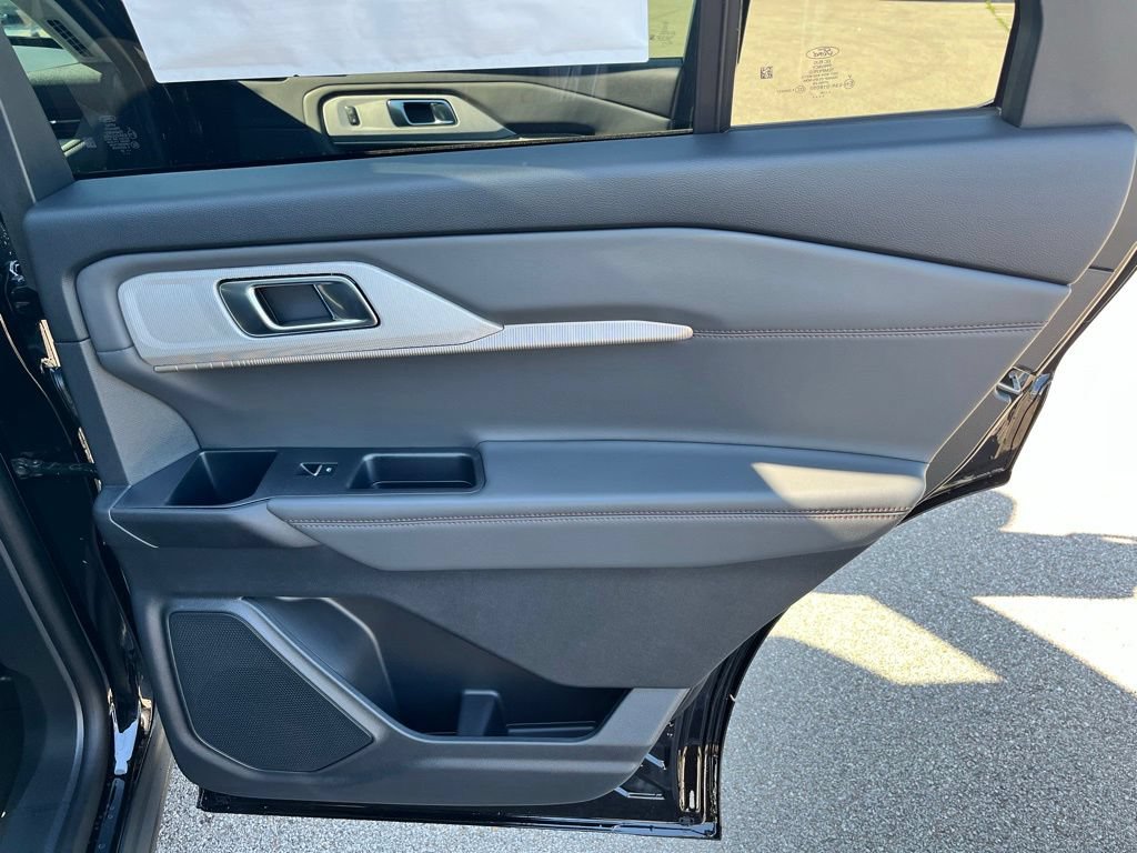 New 2026 Ford Explorer Active RWD image 12