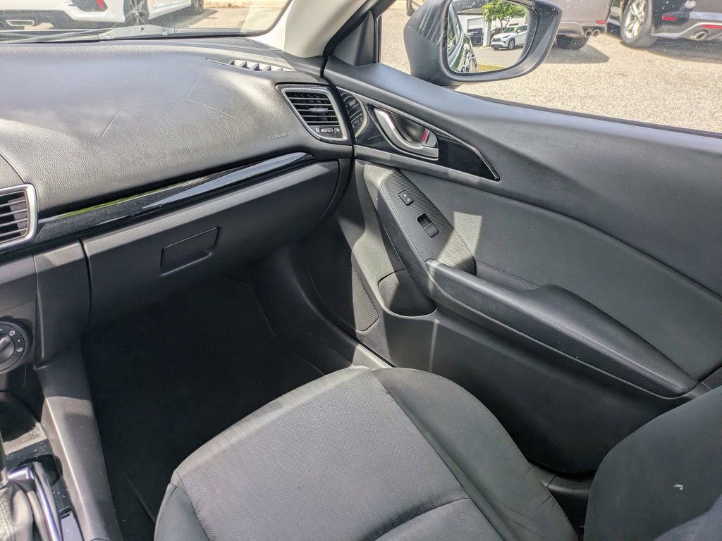 Used 2015 MAZDA MAZDA3 i Sport image 17