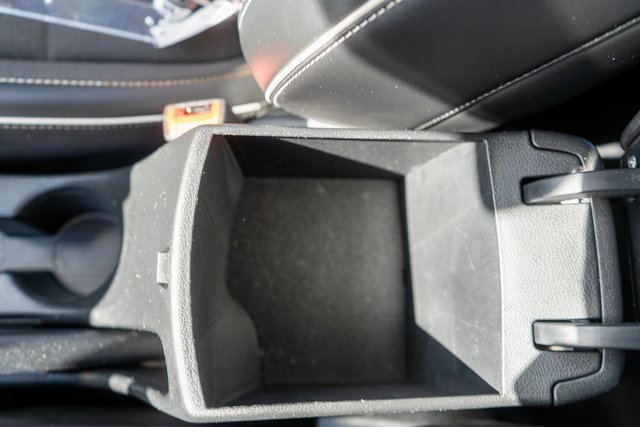 Used 2022 Hyundai Venue Limited image 34