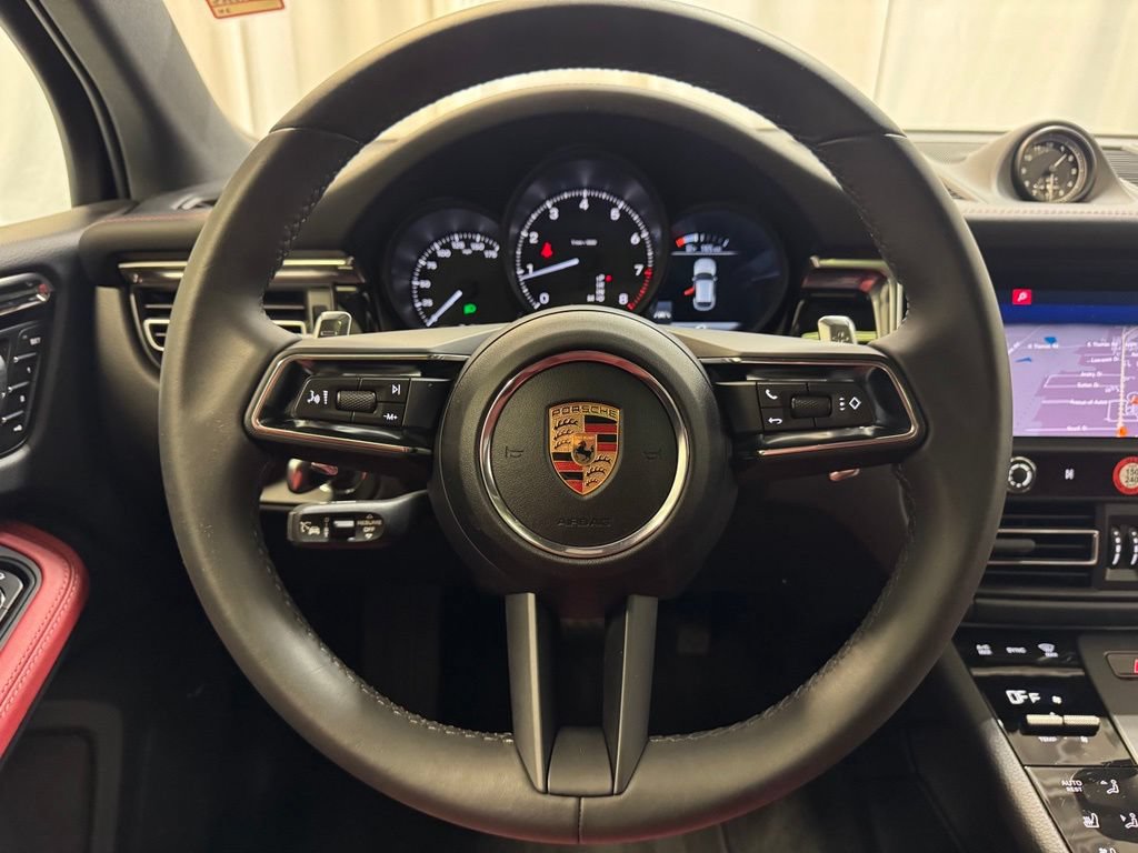 Certified 2025 Porsche Macan w/ Premium Package Plus AWD/4WD image 19