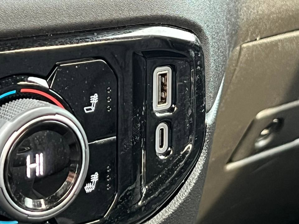 Used 2024 Chevrolet Silverado 1500 LT image 26