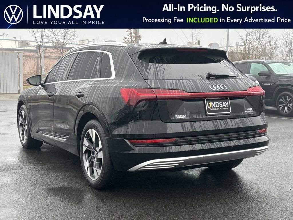 Used 2022 Audi e-tron Premium image 5